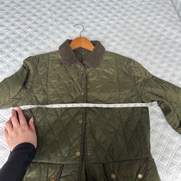 Women’s Barbour jacket / coat kaki green quilted - Picture 7 of 7